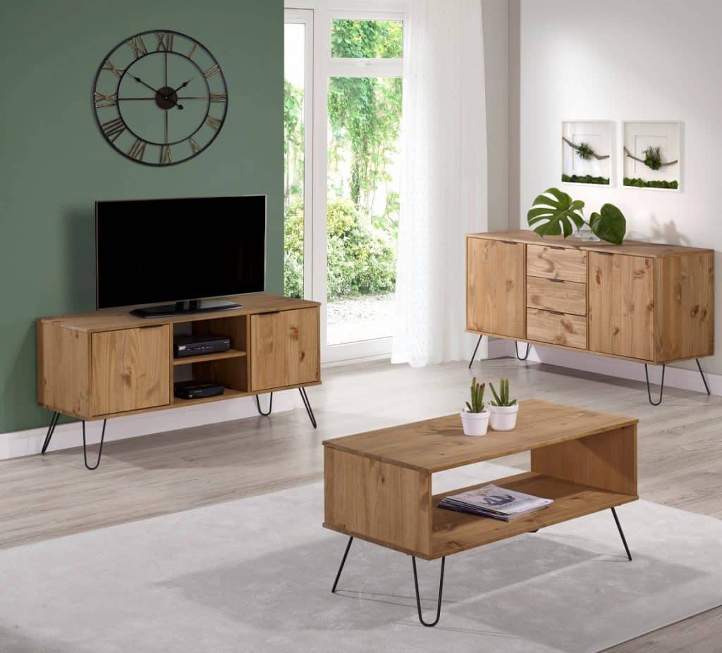 The open coffee table